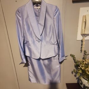 Fully lined Suit dress in light blue by LeSuit. Size 2P